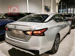 نيسان ألتيما